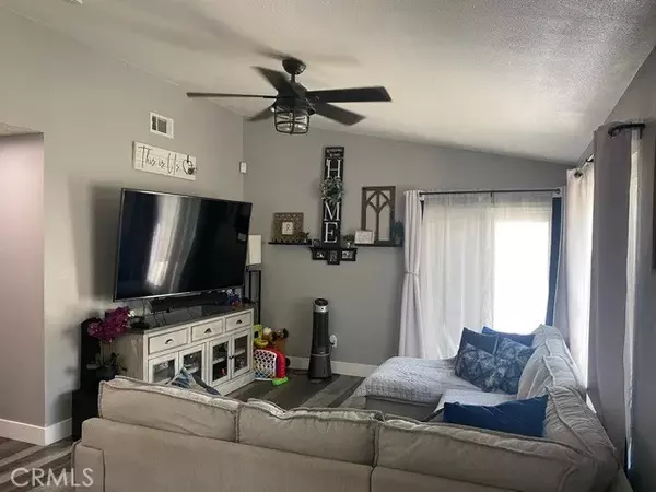 Colton, CA 92324,1039 Bernard Gray Court