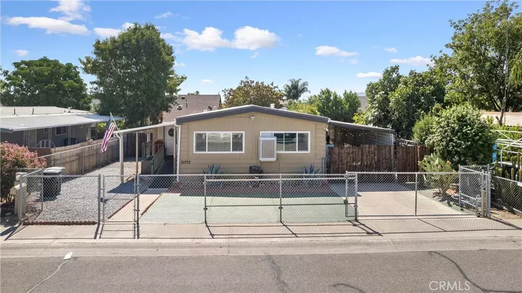 Lake Elsinore, CA 92530,31772 Via Valdez Street