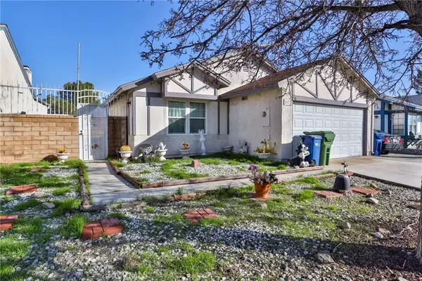 Palmdale, CA 93550,2877 Nandina Drive