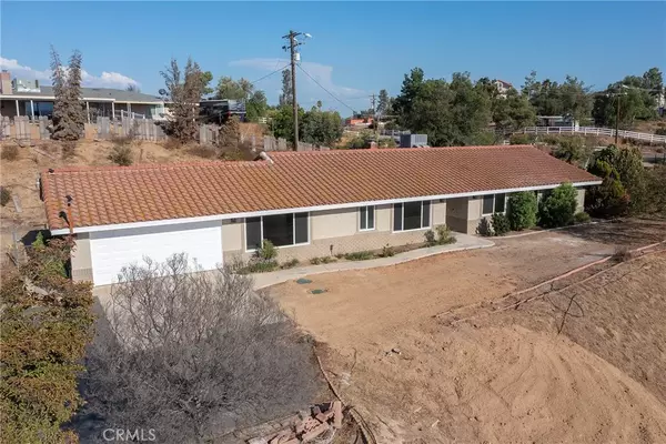 Lake Mathews, CA 92570,20740 Villa Knoll Drive