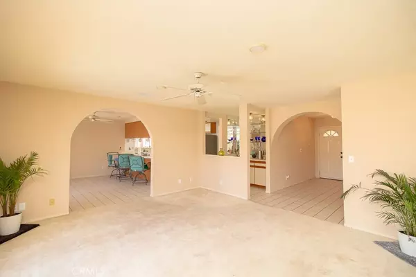 Cathedral City, CA 92234,27179 Shadowcrest Lane