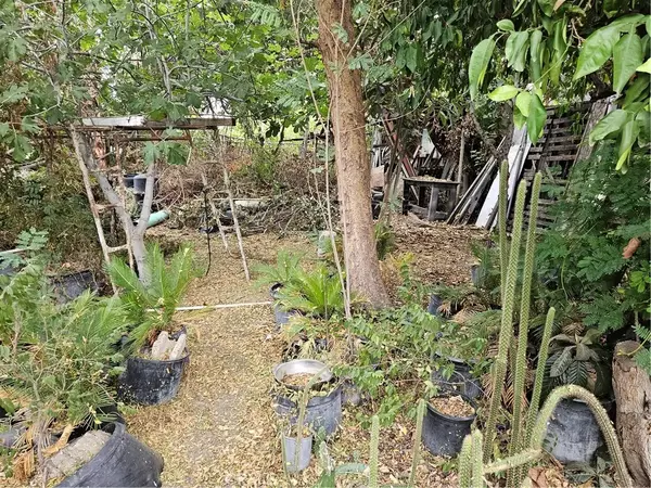 San Bernardino, CA 92408,566 E Santa Fe Street