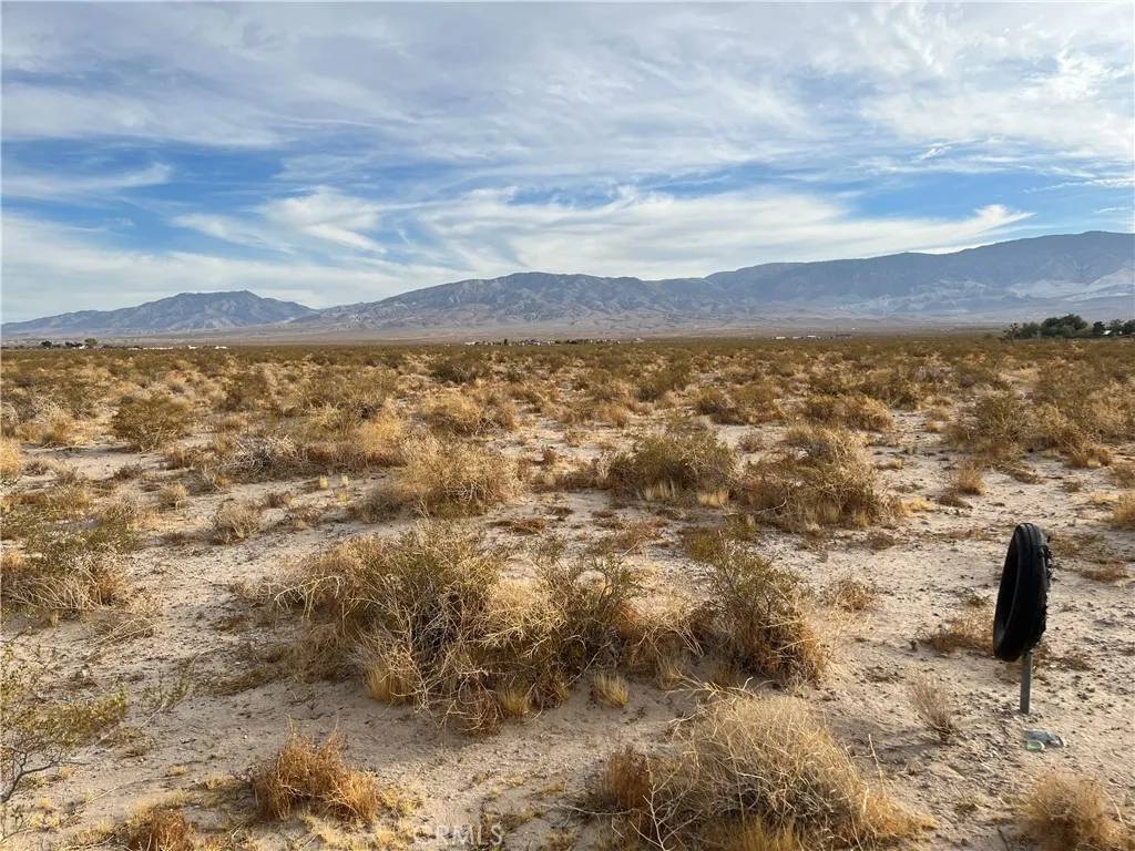 Lucerne Valley, CA 92356,0 Old Woman Springs
