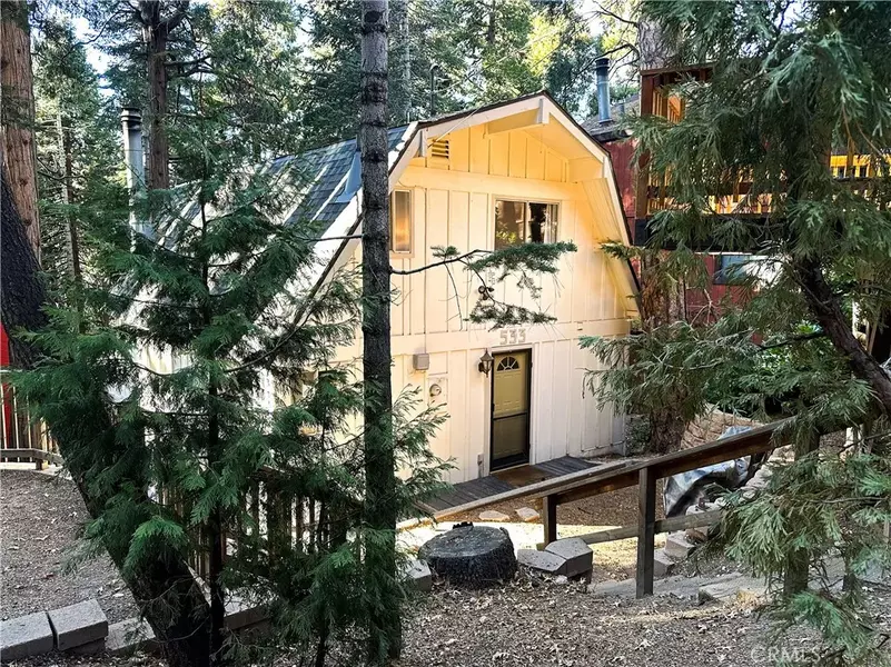 533 W Victoria Court, Lake Arrowhead, CA 92352