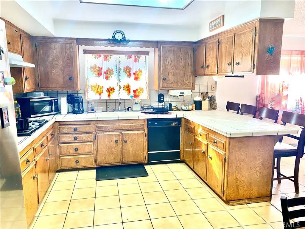 Fontana, CA 92335,17626 Orange Court