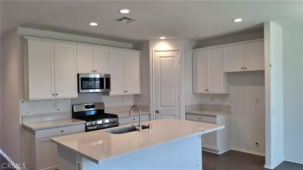 Hemet, CA 92543,271 Almanac Street