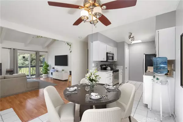 Goleta, CA 93117,33 Dearborn Place #48