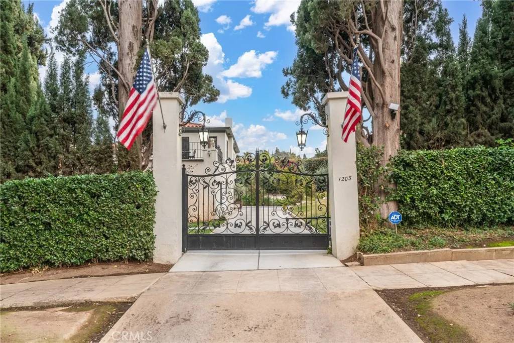 Redlands, CA 92373,1205 W Highland Avenue