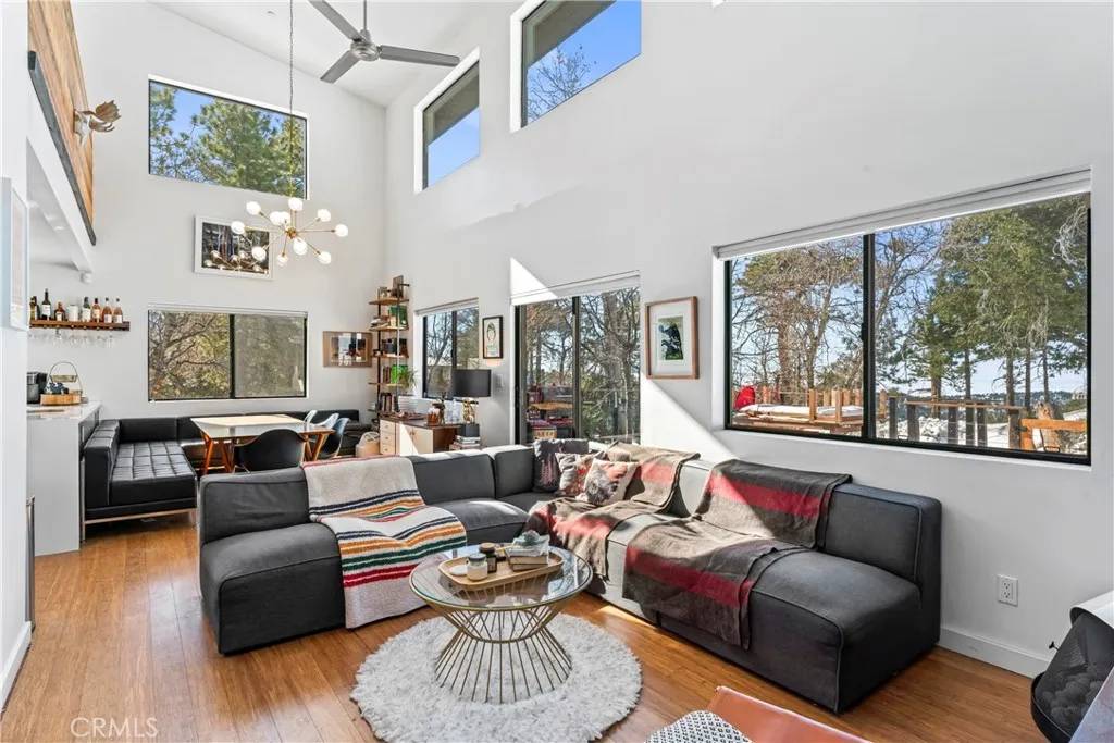 32945 Juniper Lane, Green Valley Lake, CA 92341