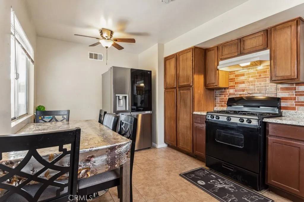 Redlands, CA 92374,411 Baldwin Avenue