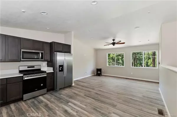 Crestline, CA 92325,23511 Lake Drive
