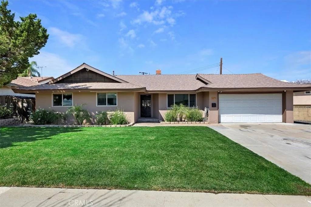 489 Raymor Avenue, Corona, CA 92879