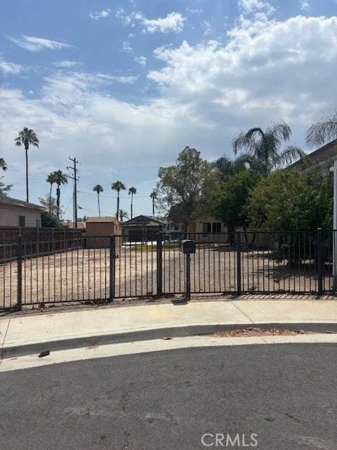 111 N Victoria Avenue, Corona, CA 92879