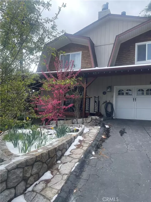 Twin Peaks, CA 92391,26509 Lake Forest Drive