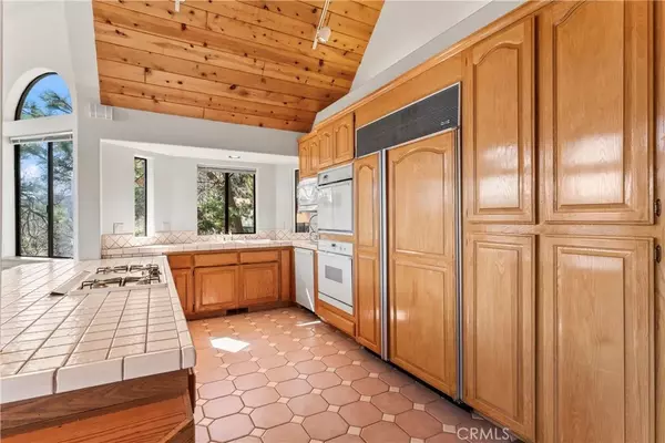 Lake Arrowhead, CA 92352,28245 Arbon Lane