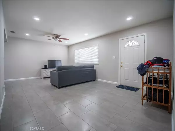 San Jacinto, CA 92583,554 E 3rd Street