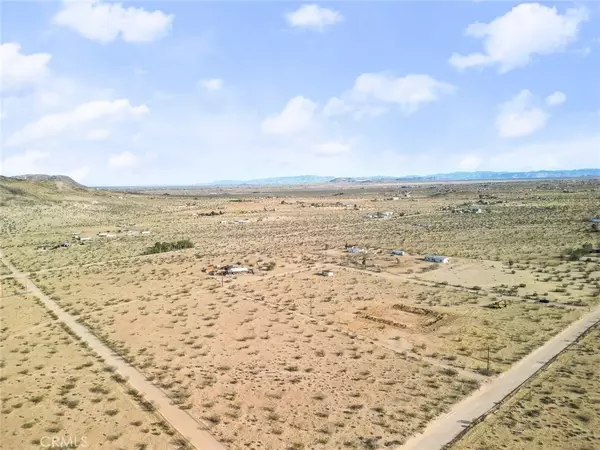 Landers, CA 92285,56125 Valley View