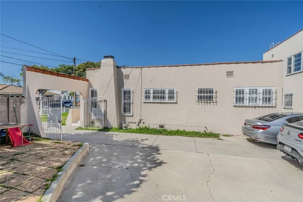 Inglewood, CA 90301,541 Elm Avenue