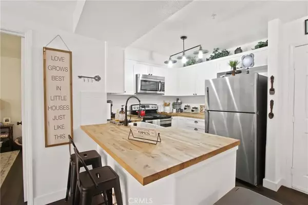 Downey, CA 90241,11410 Brookshire Avenue #124