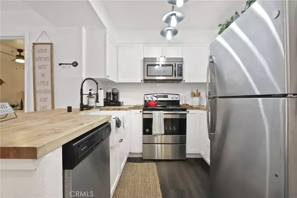 Downey, CA 90241,11410 Brookshire Avenue #124