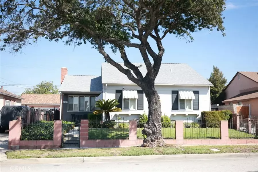 2423 W 118th Street, Hawthorne, CA 90250