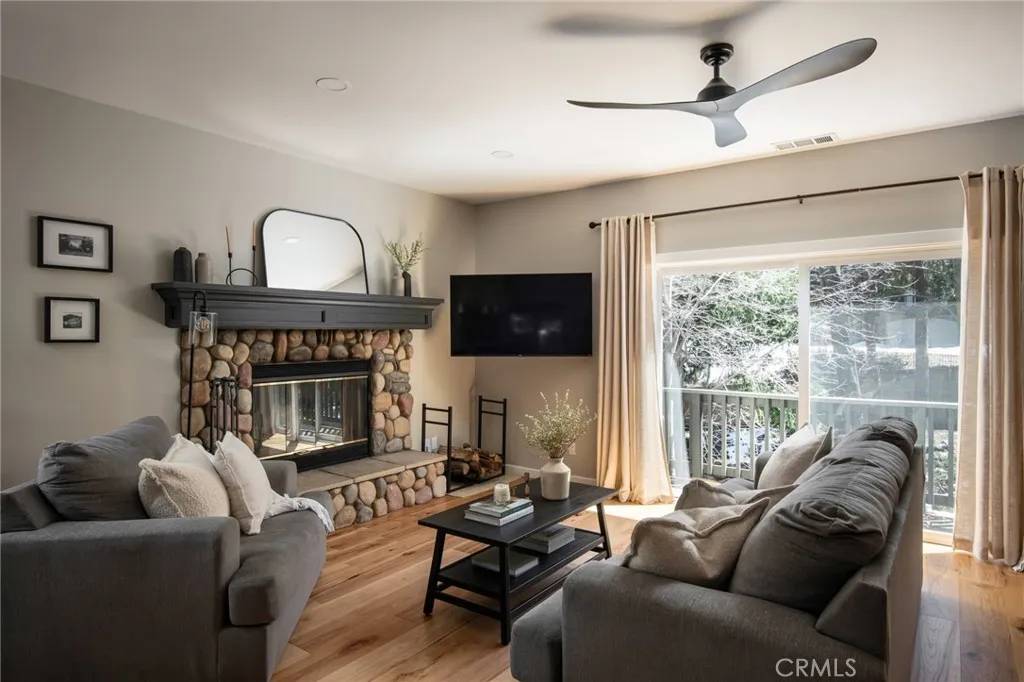 Lake Arrowhead, CA 92352,284 Cameo Drive