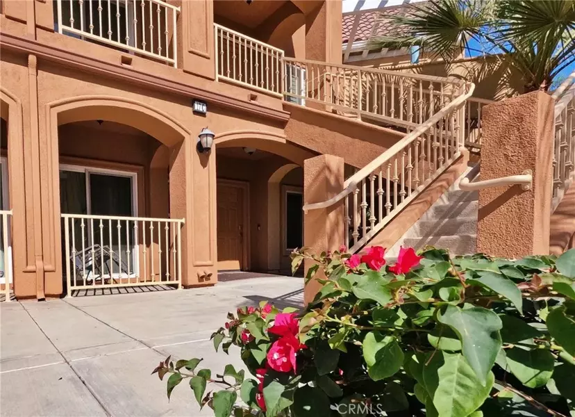 45245 Seeley 17C Drive #17C, La Quinta, CA 92253