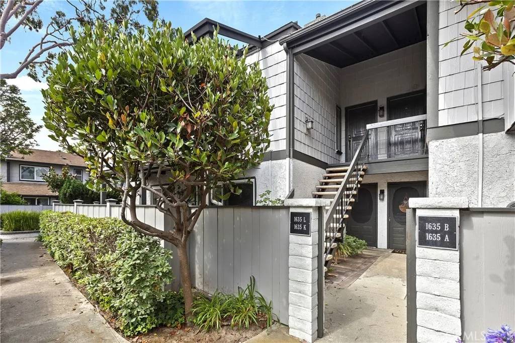 Harbor City, CA 90710,1635 W 242nd Place #L