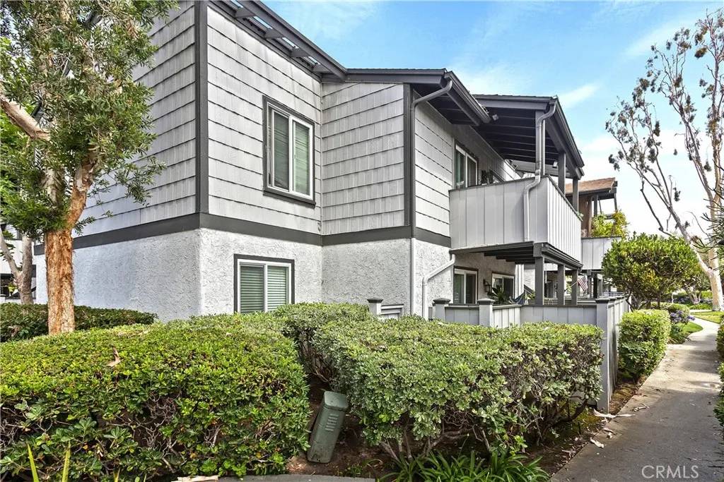 Harbor City, CA 90710,1635 W 242nd Place #L