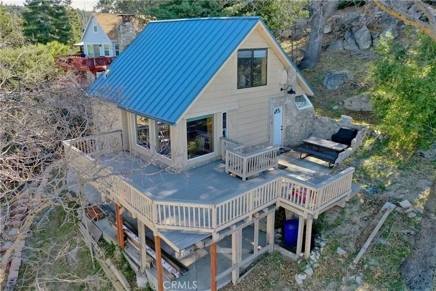 835 Lo Lane, Twin Peaks, CA 92391