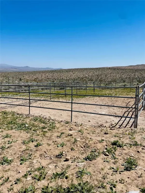 Lucerne Valley, CA 92356,7077 Camp Rock