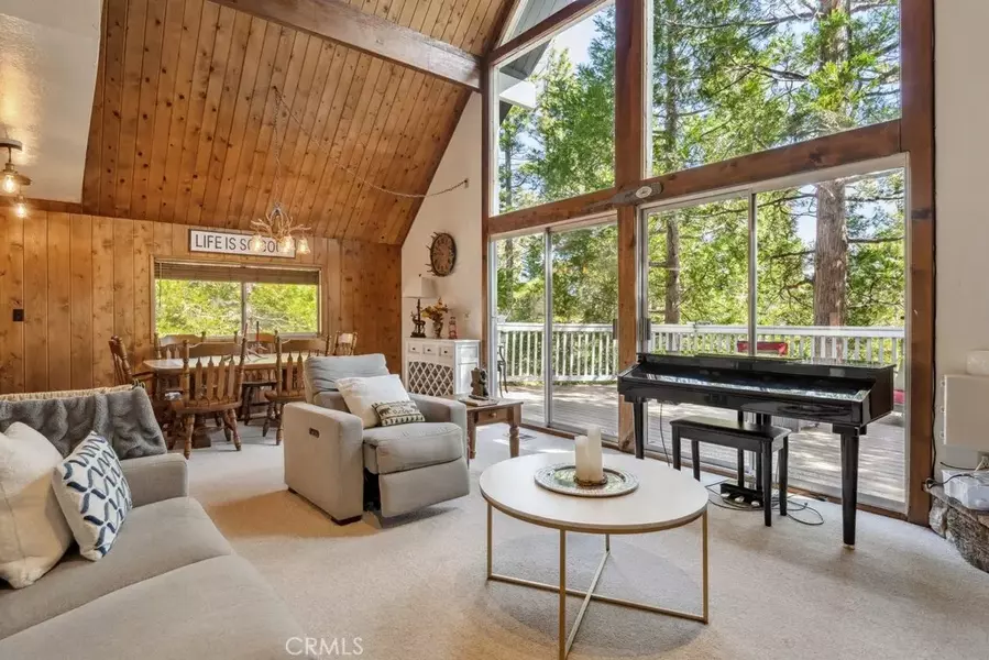 375 Grizzly Road, Lake Arrowhead, CA 92352