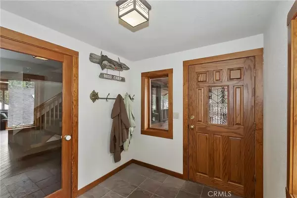 Fawnskin, CA 92333,39128 North Shore