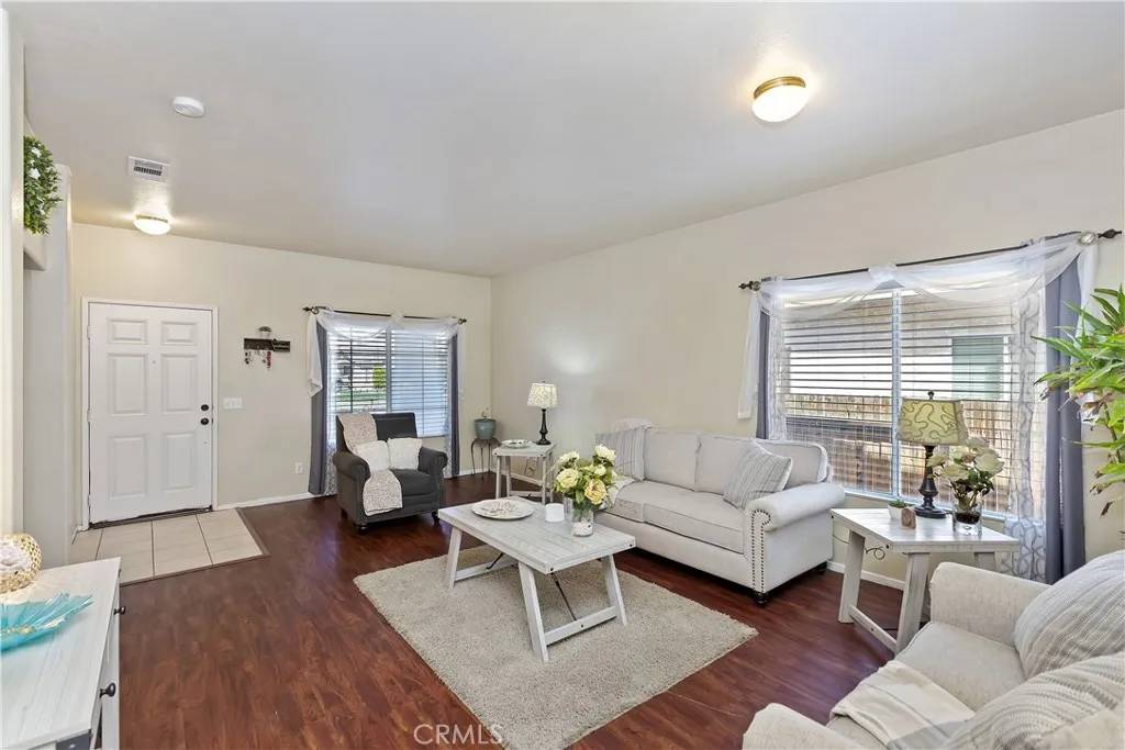 Victorville, CA 92392,13261 Falcon Trail