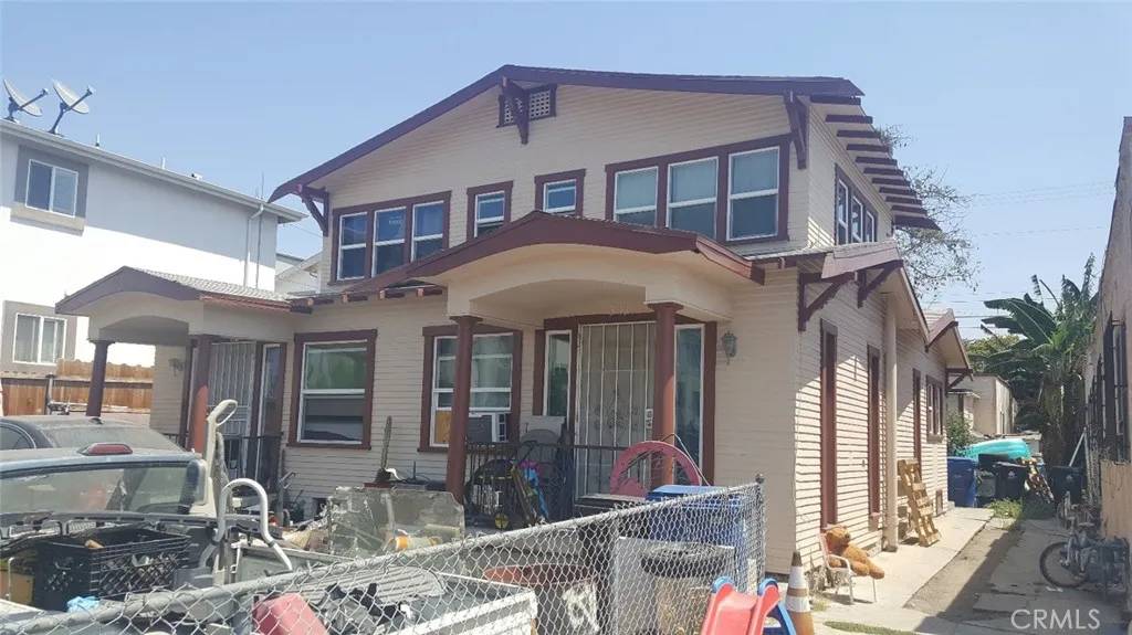 Los Angeles, CA 90004,310 N Kenmore Avenue