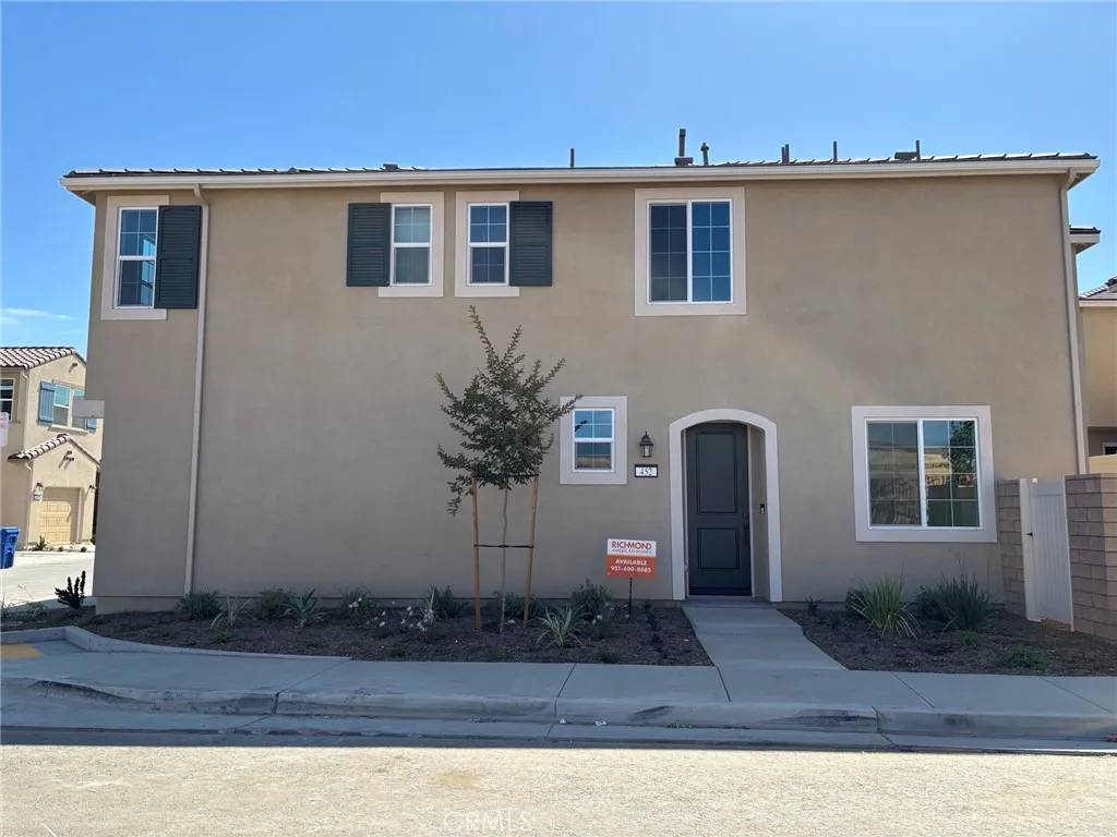 Santa Paula, CA 93060,452 Snowdrop Lane