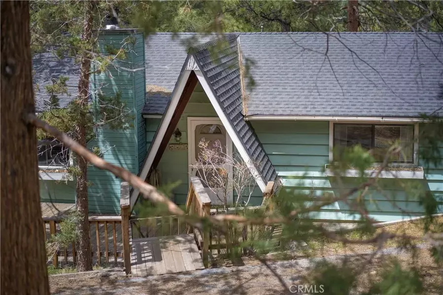 107 E Aeroplane Boulevard, Big Bear City, CA 92314