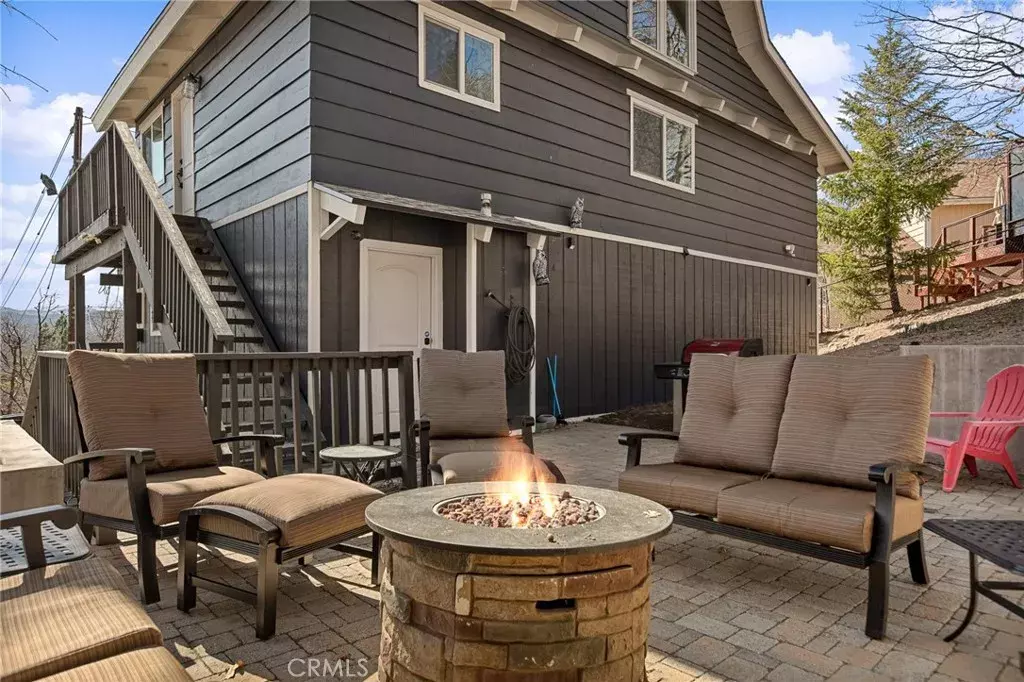 Lake Arrowhead, CA 92352,27994 W Shore Road