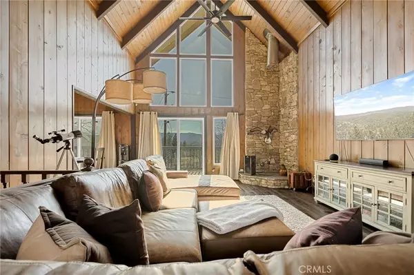 Lake Arrowhead, CA 92352,27994 W Shore Road