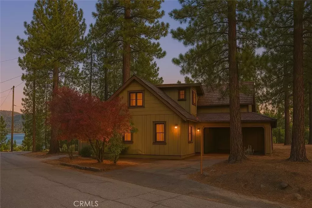 Big Bear Lake, CA 92315,40153 Lakeview Drive