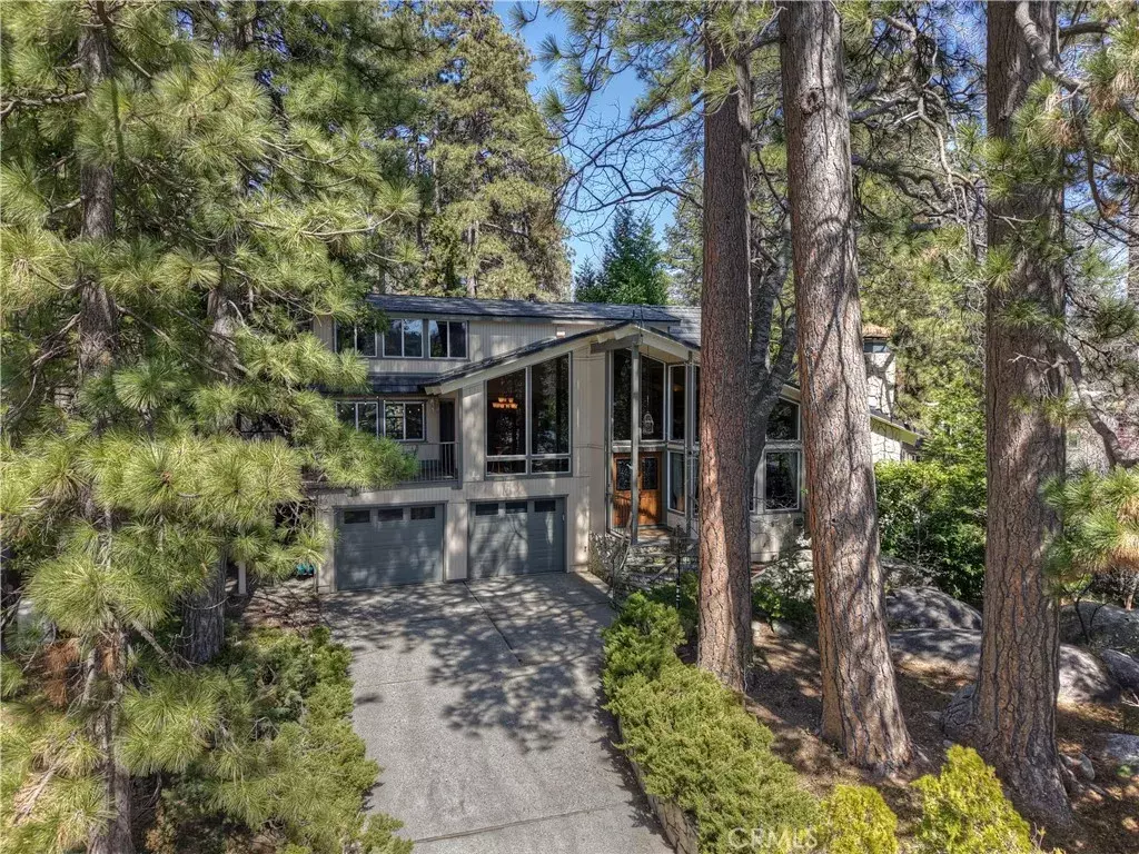 Lake Arrowhead, CA 92352,28018 Peninsula