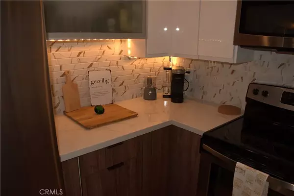 Santa Ana, CA 92706,1602 N King Street #B6