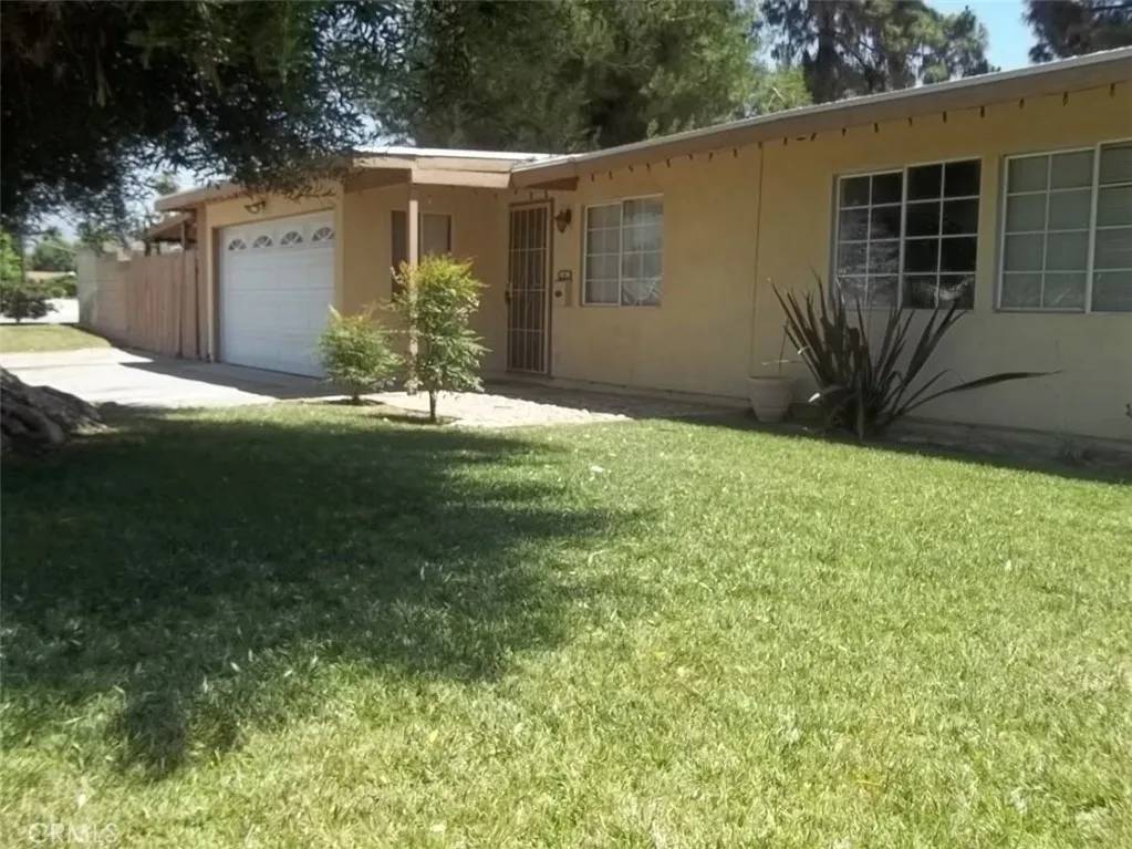Covina, CA 91723,406 S Lowell Street