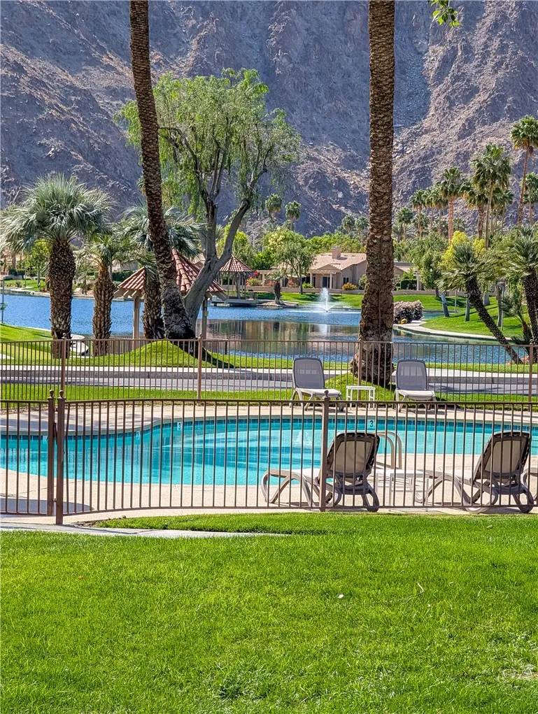 La Quinta, CA 92253,48143 Calle Seranas