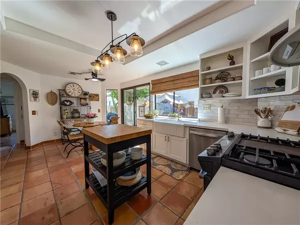 La Quinta, CA 92253,48143 Calle Seranas