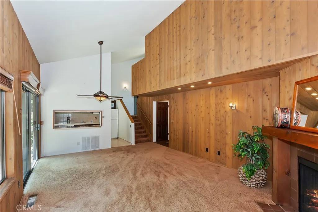 Lake Arrowhead, CA 92352,27657 Peninsula Drive #115