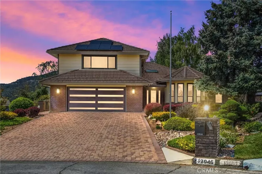 13046 Oak Crest Drive, Yucaipa, CA 92399
