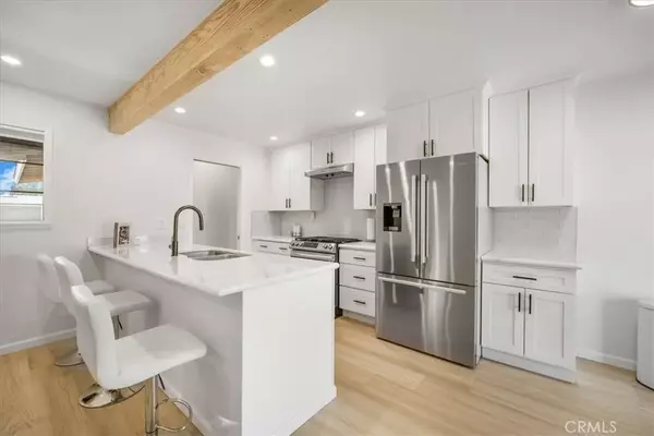 Redlands, CA 92374,327 Naomi Street
