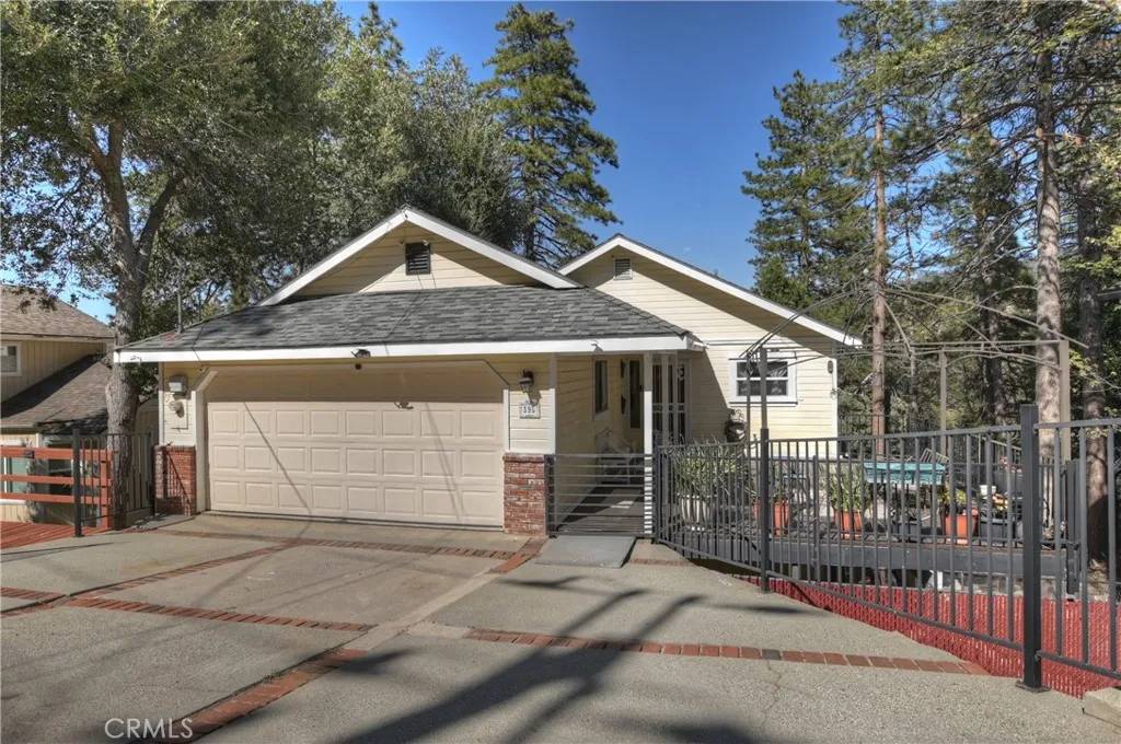 Crestline, CA 92325,395 Wylerhorn Drive