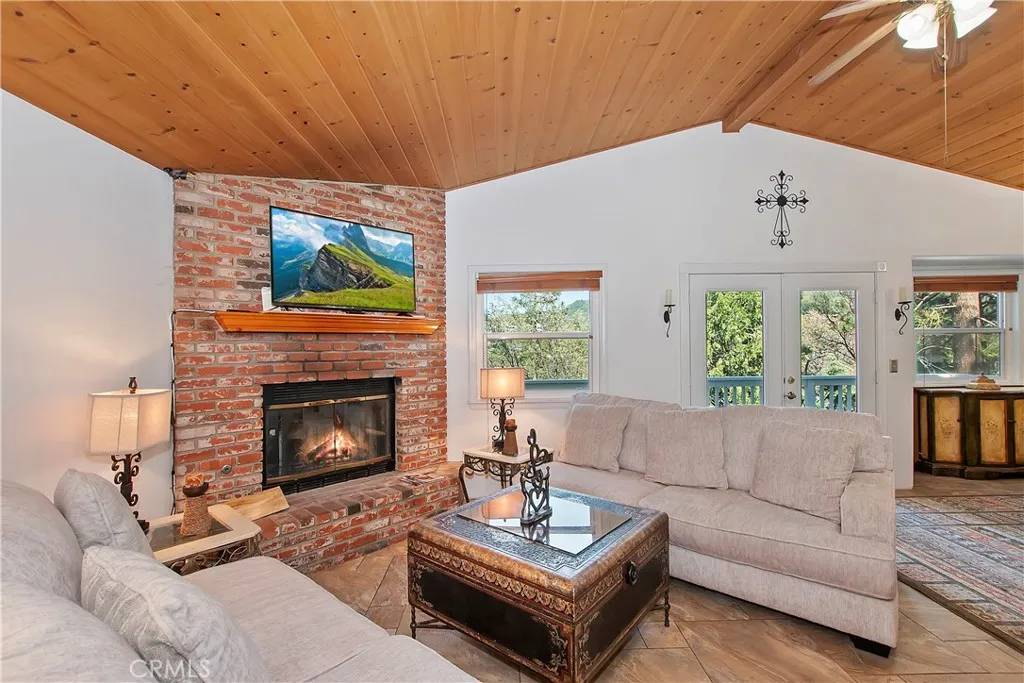 Crestline, CA 92325,395 Wylerhorn Drive